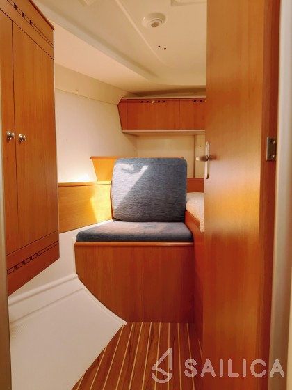 Harmony 38 - Yacht Charter Sailica