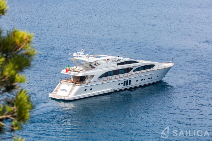 Bilgin 110 - Yacht Charter Sailica