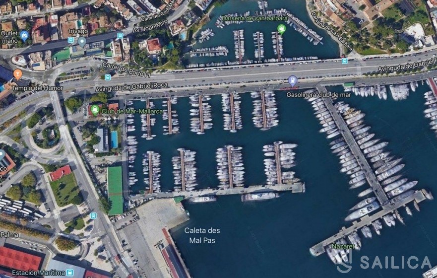 Cap Camarat 9.0 WA - Yacht Charter Sailica