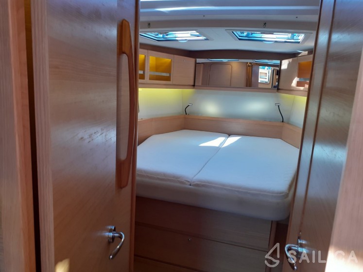 Dufour 525 GL - Yacht Charter Sailica