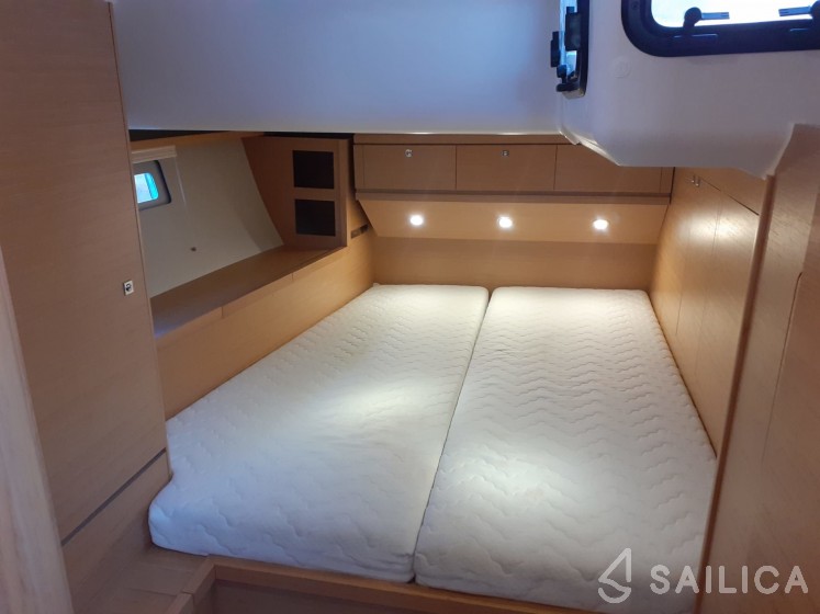 Dufour 525 GL - Yacht Charter Sailica