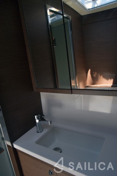 Lagoon 52 - Yacht Charter Sailica