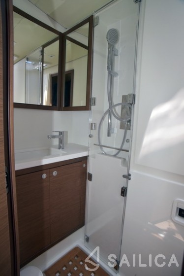 Lagoon 52 - Yacht Charter Sailica