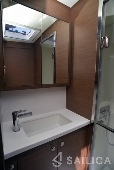 Lagoon 52 - Yacht Charter Sailica