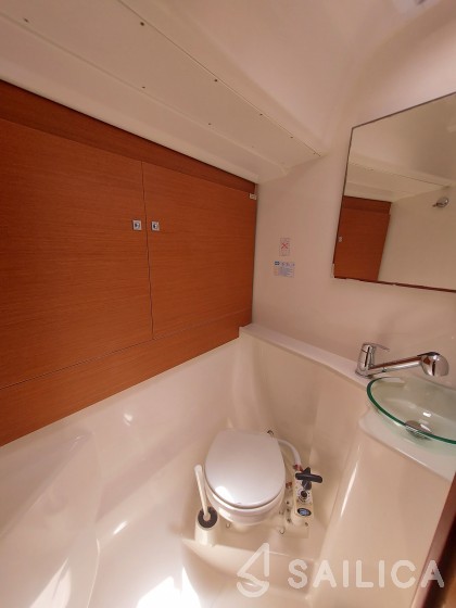 Dufour 460 GL - Yacht Charter Sailica
