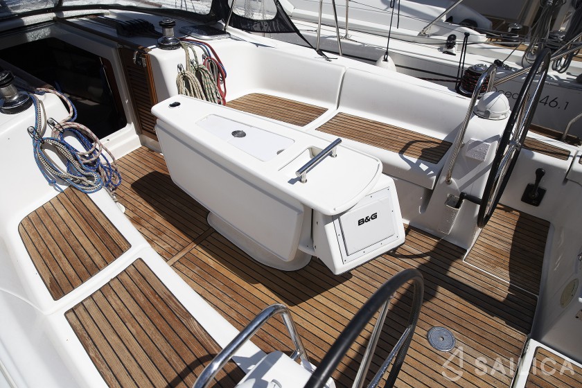 Oceanis 40 - Yacht Charter Sailica