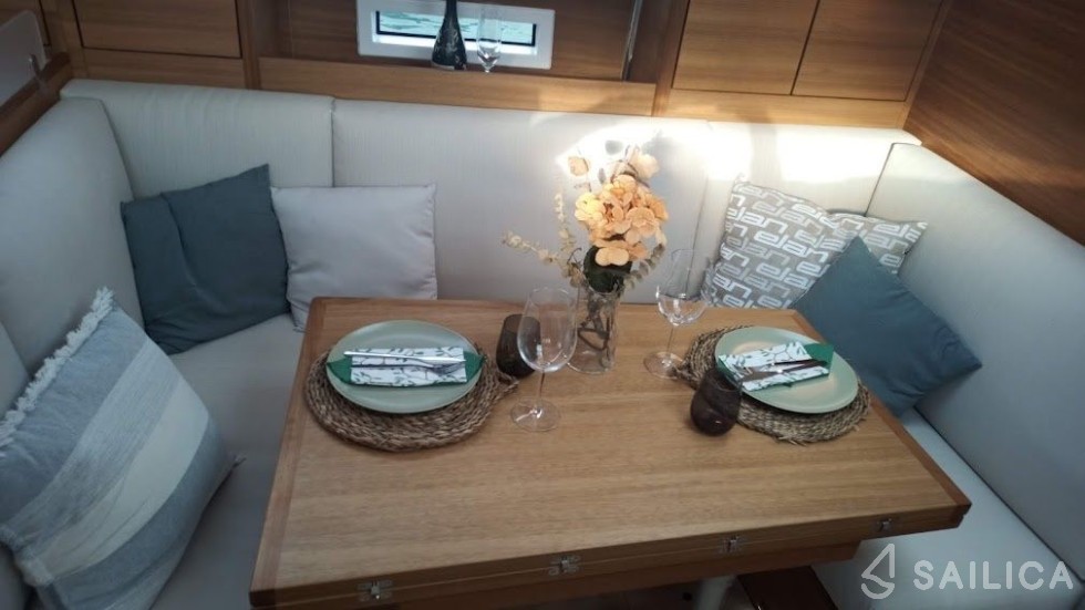 Elan 40.1 - Yacht Charter Sailica