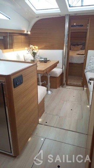 Elan 40.1 - Yacht Charter Sailica