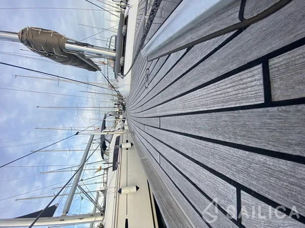 Sun Odyssey 509 - Yacht Charter Sailica