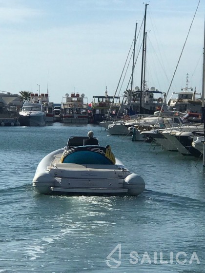 Magazzu MX11 - Yacht Charter Sailica