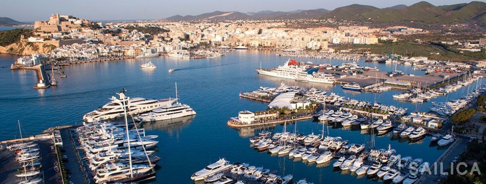 Magazzu MX11 - Yacht Charter Sailica