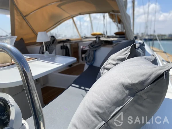 Oceanis 46 - Yacht Charter Sailica