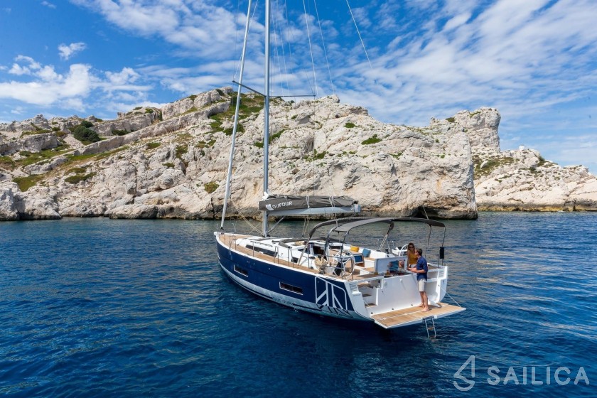 Dufour 530 - Yacht Charter Sailica