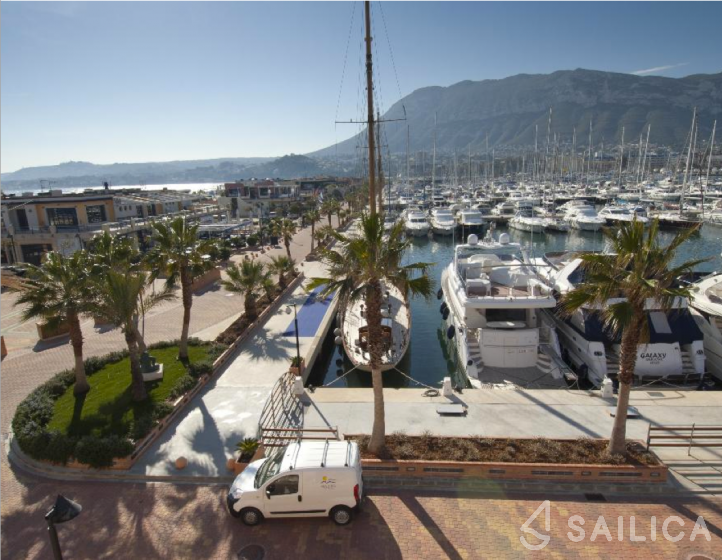 Dufour 530 - Yacht Charter Sailica