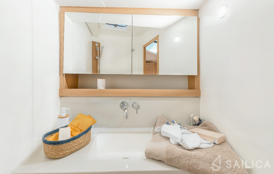 Dufour 530 - Yacht Charter Sailica