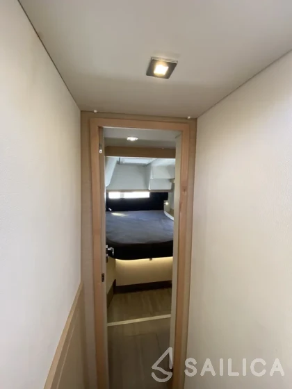 Lucia 40 - Yacht Charter Sailica