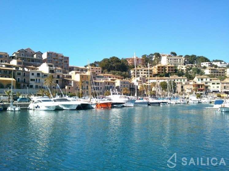 Sunseeker 53 - Yacht Charter Sailica