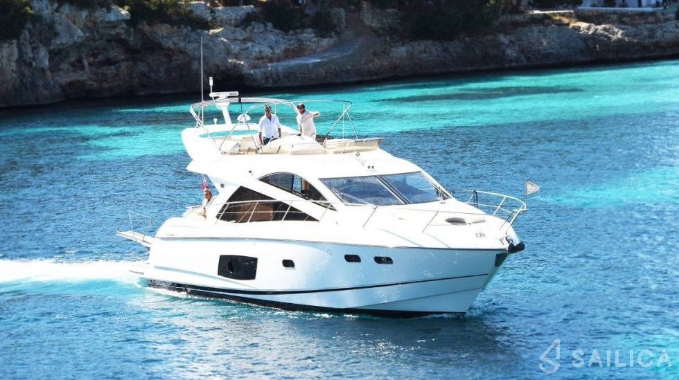 Sunseeker 53 - Yacht Charter Sailica