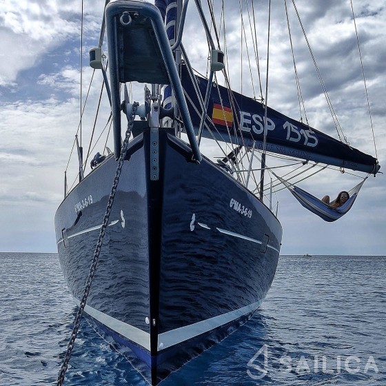 Oceanis 473 - Yacht Charter Sailica