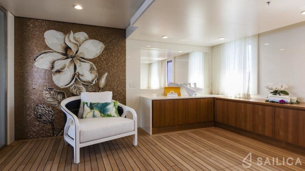Admiral 55 - Yacht Charter Sailica