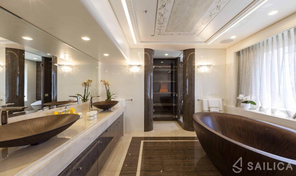 Admiral 55 - Yacht Charter Sailica