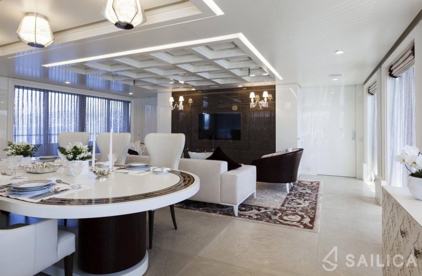 Admiral 55 - Yacht Charter Sailica