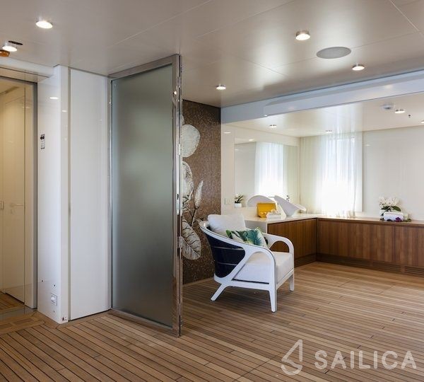 Admiral 55 - Yacht Charter Sailica