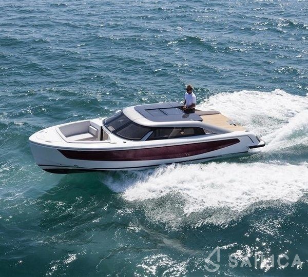 Admiral 55 - Yacht Charter Sailica