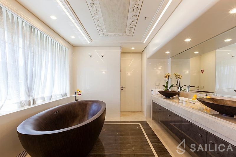 Admiral 55 - Yacht Charter Sailica