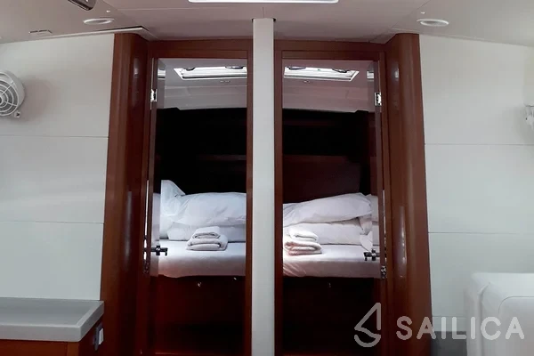 Oceanis 46.1 - Yacht Charter Sailica