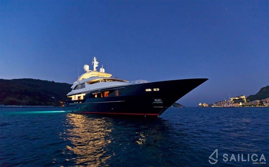 Sanlorenzo 150 - Yacht Charter Sailica