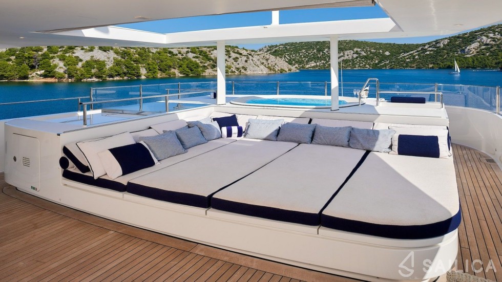 Sanlorenzo 150 - Yacht Charter Sailica