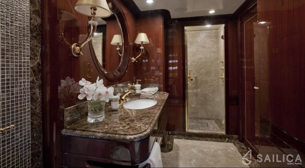 Sanlorenzo 150 - Yacht Charter Sailica