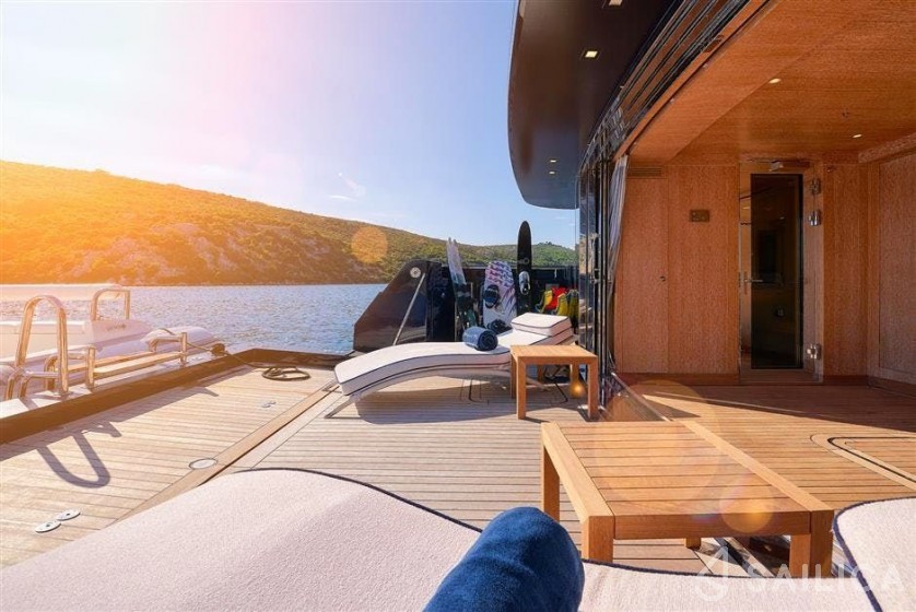 Sanlorenzo 150 - Yacht Charter Sailica