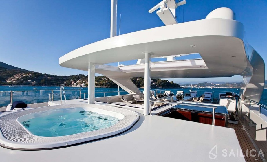 Sanlorenzo 150 - Yacht Charter Sailica