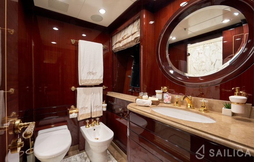 Sanlorenzo 150 - Yacht Charter Sailica