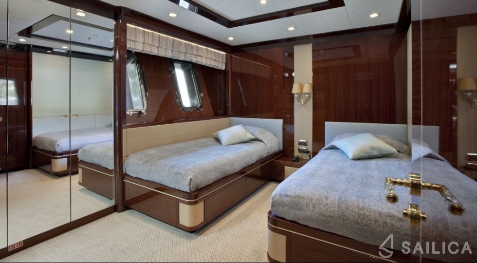 Sanlorenzo 150 - Yacht Charter Sailica
