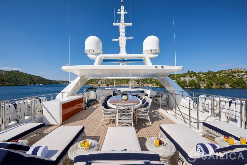 Sanlorenzo 150 - Yacht Charter Sailica
