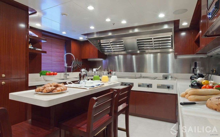 Sanlorenzo 150 - Yacht Charter Sailica