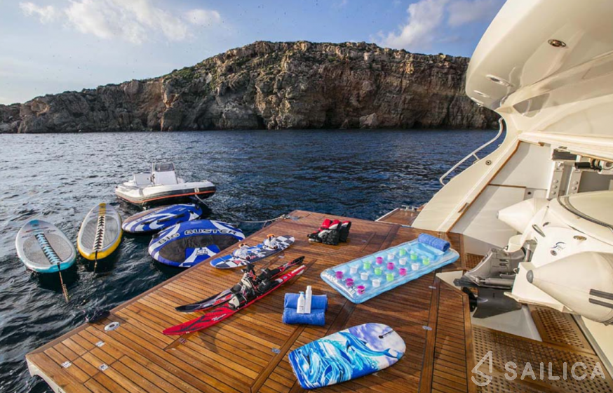 Posillipo Technema 120 - Yacht Charter Sailica