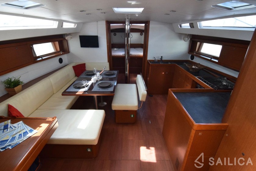 Oceanis 48 - Yacht Charter Sailica