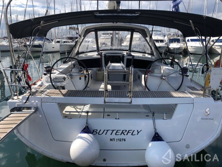 Oceanis 48 - Yacht Charter Sailica