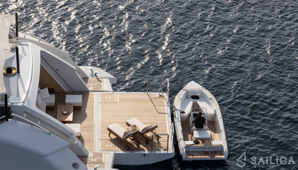 Alia 60 - Yacht Charter Sailica
