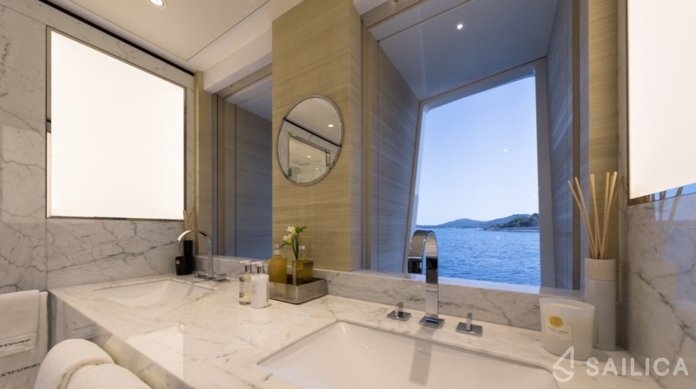 Alia 60 - Yacht Charter Sailica