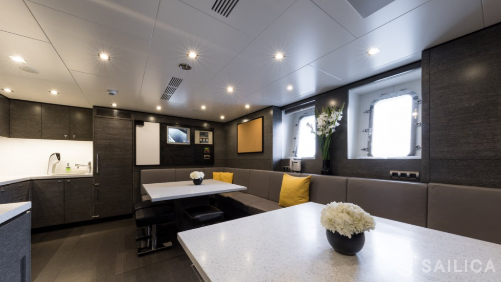 Alia 60 - Yacht Charter Sailica