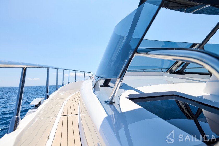 Oryx 379 - Yacht Charter Sailica