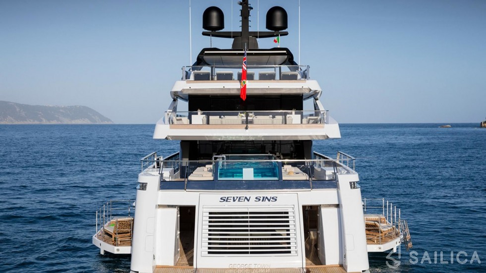Sanlorenzo 52 Steel - Yacht Charter Sailica
