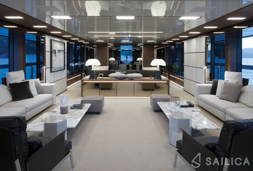 Sanlorenzo 52 Steel - Yacht Charter Sailica