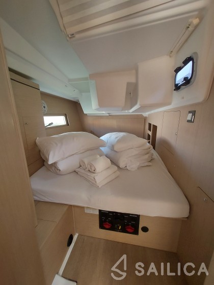 Oceanis 46.1 - Yacht Charter Sailica