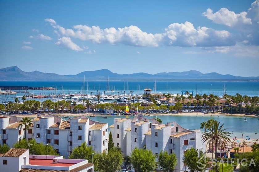 Karnic SL602 - Yacht Charter Sailica